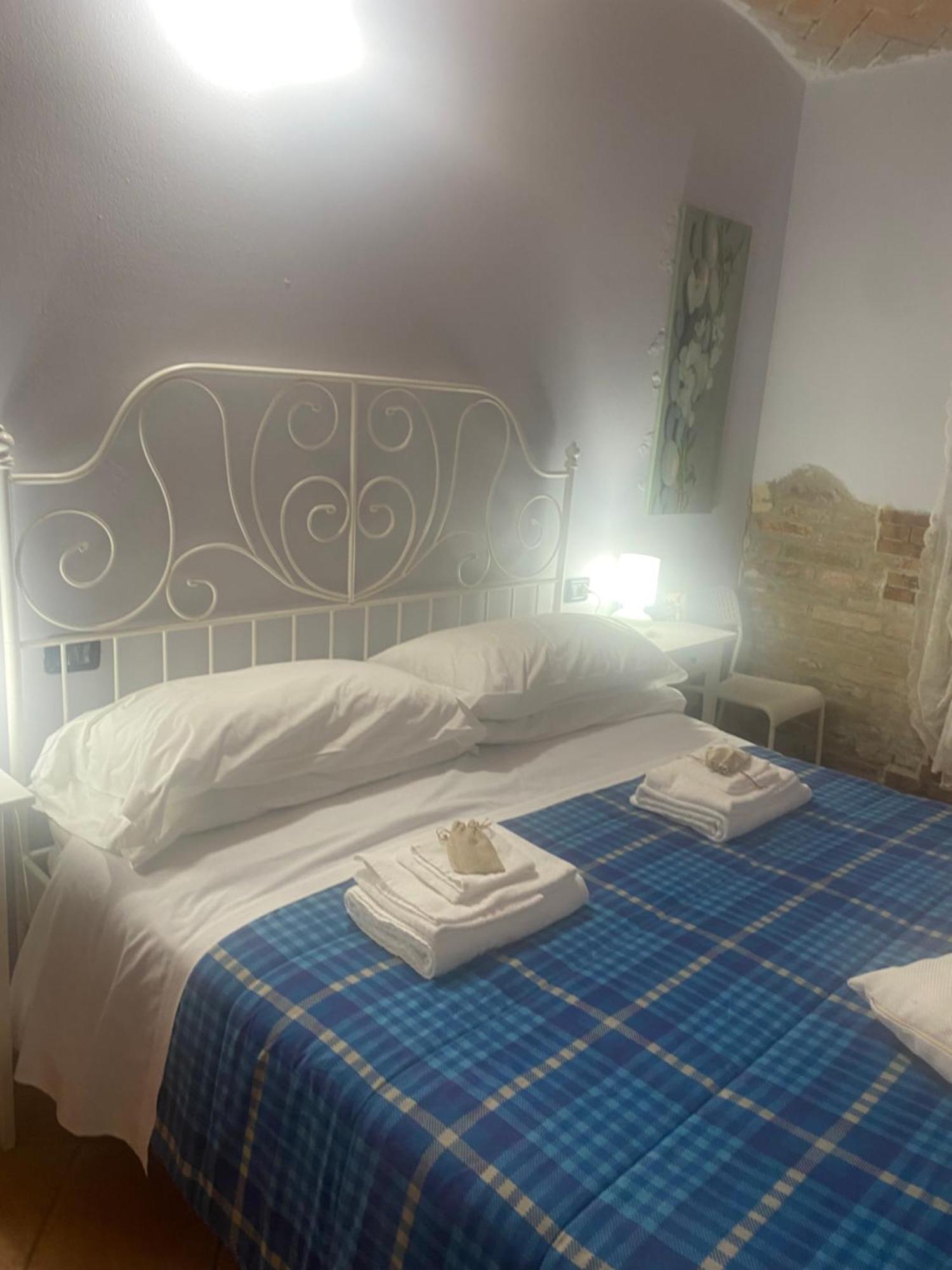 B&B Happiness In The Country Brescello Buitenkant foto